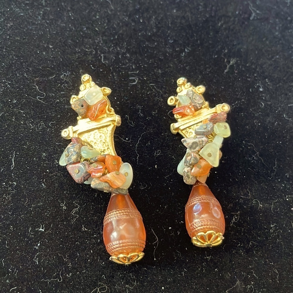 Gold Tone Various Small Stones Bohemian Dangle Clip On Earrings. P/A